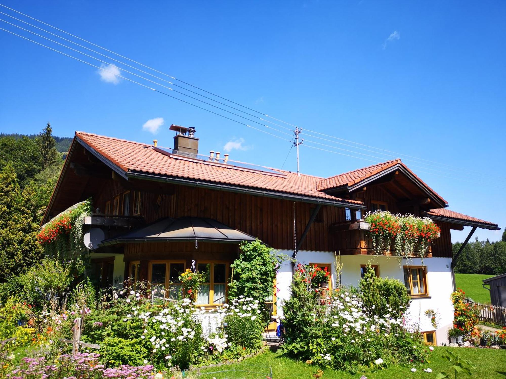 Haus Auerhahn Apartment Bad Hindelang Exterior photo